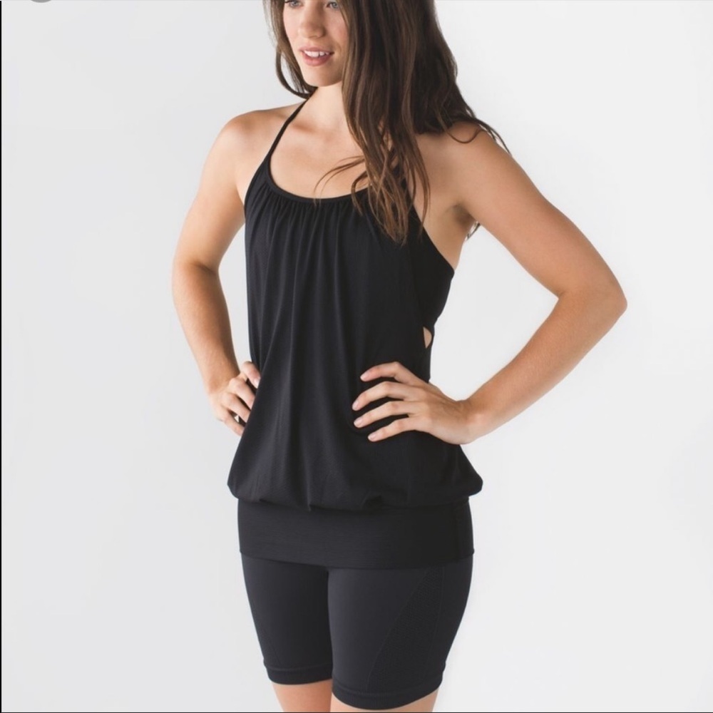 Lululemon No Limits Racerback Tank w built in Bra